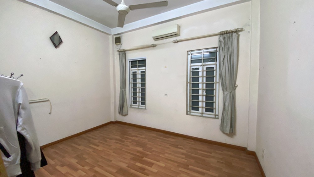 Phố Khuất Duy Tiến, nhà 5 tầng x 56m², kinh doanh tốt, 13 tỷ 5