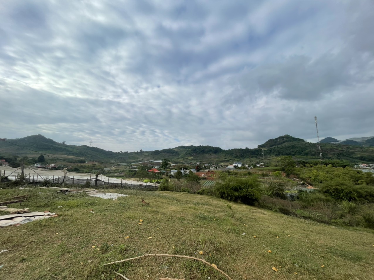 BÁN ĐẤT MƯỜNG SANG MỘC CHÂU LÀM HOMESTAY GIÁ RẺ