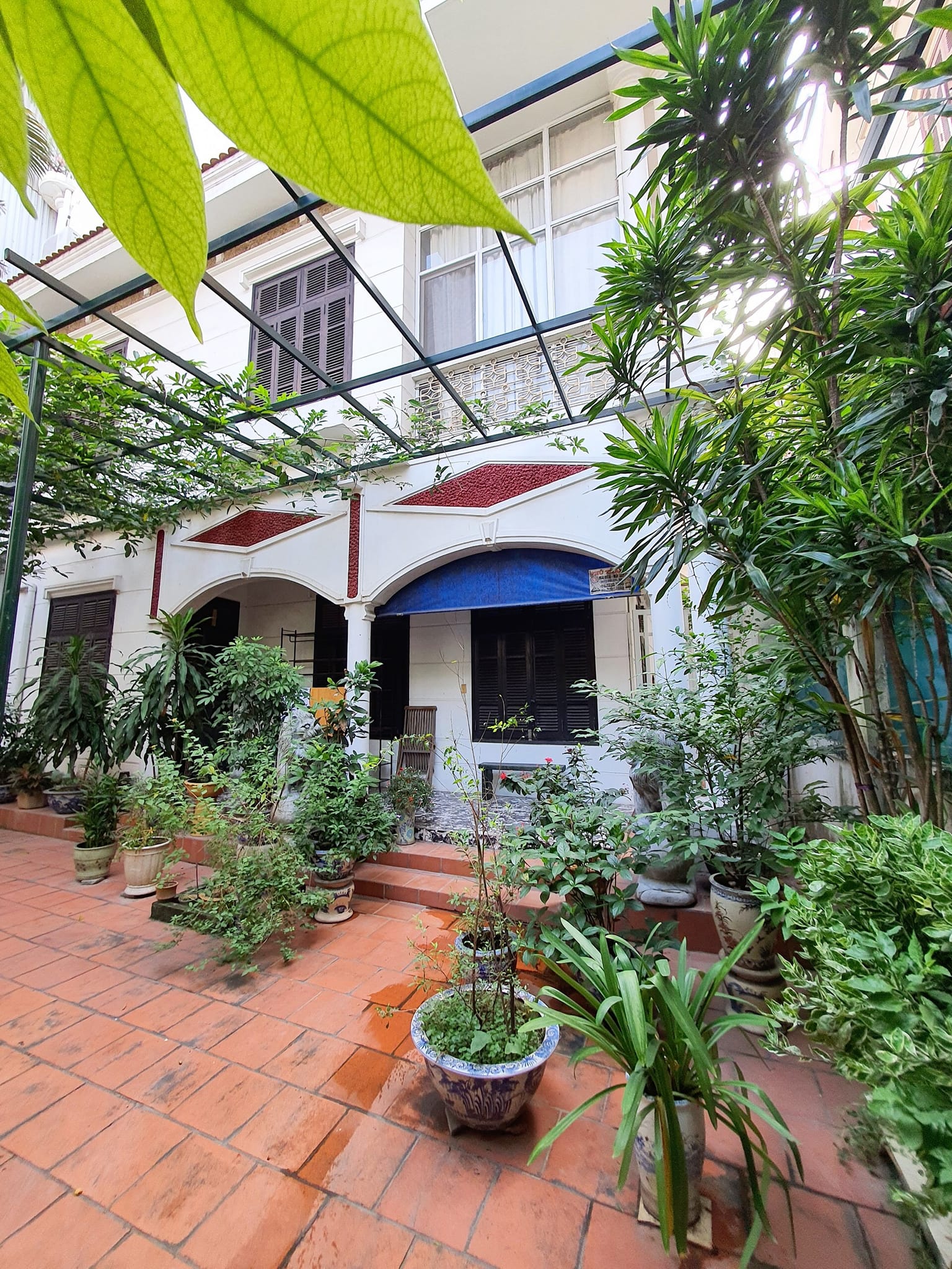 Bán biệt thự sân vườn 200m2 phố Ngọc Hà mặt tiền 18m view Lăng Bác 26 tỷ vip quận Ba Đình