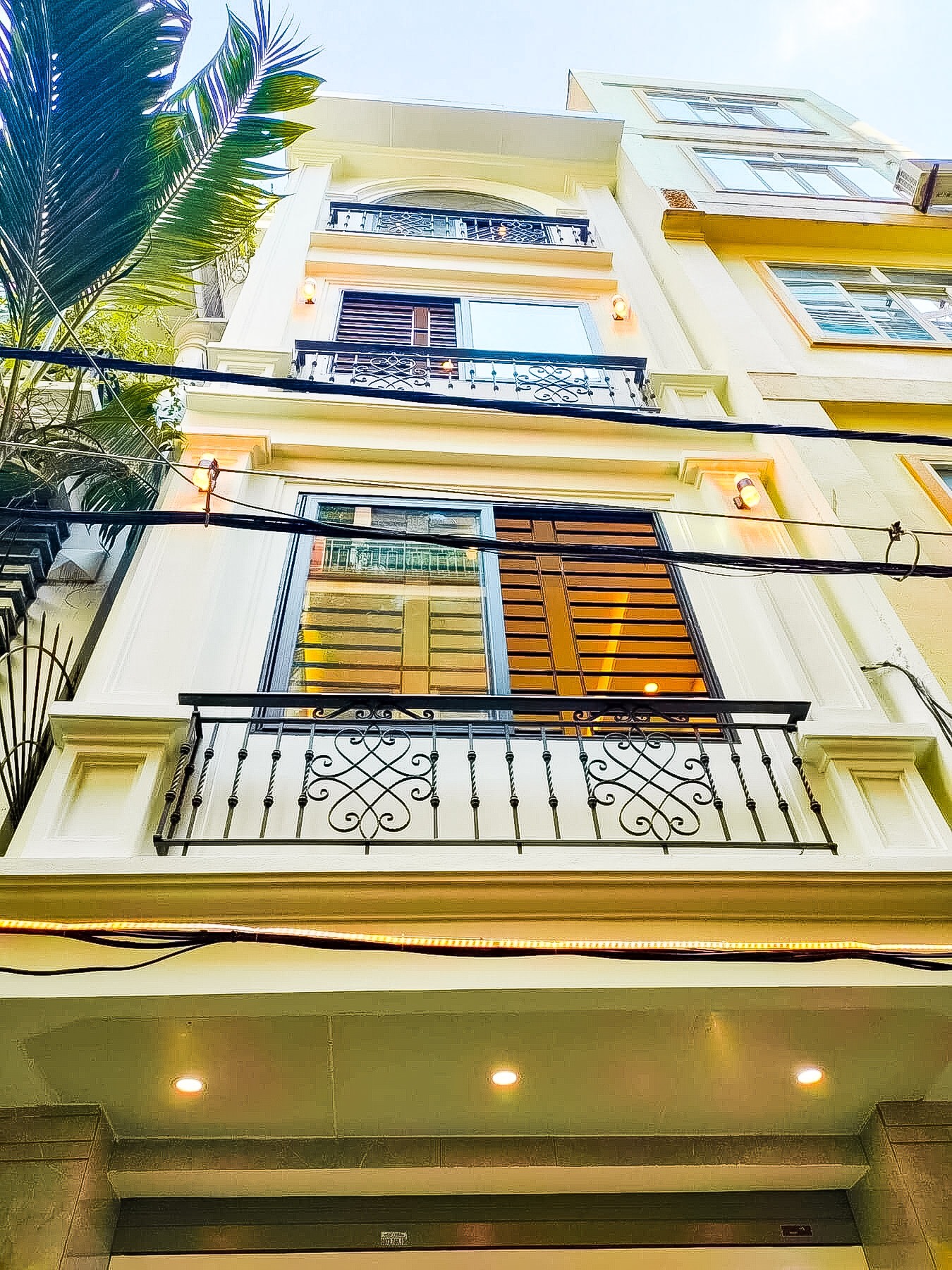 BÁN NHÀ MẶT NGÕ 49 HUỲNH THÚC KHÁNG, KINH DOANH, NGÕ THÔNG. 7 TỶ