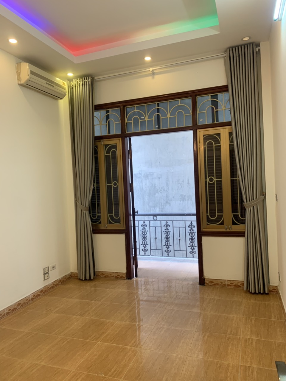 Bán nhà ngách 269 Ngõ Quỳnh, diện tích 45m2 nhà 4 tầng đẹp, giá bán 4.7 tỷ