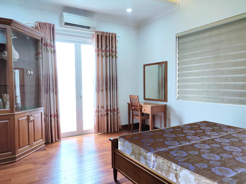 Mặt phố Ngọc Khánh kinh doanh thuốc tây, thiết bị y tế, 24 tỷ 5