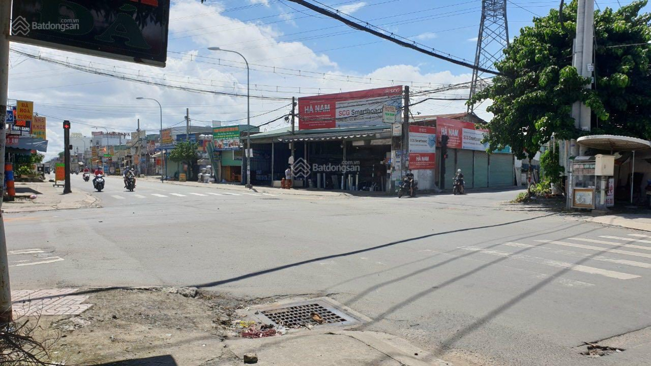 Nhà mặt tiền Nguyễn Ảnh Thủ, ngay Ngã Tư Nước Đá, Hóc Môn