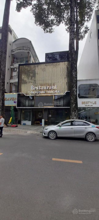 Nhà phố 3 tầng- 305m2 mặt tiền Sương Nguyệt Ánh- 120 tỷ.