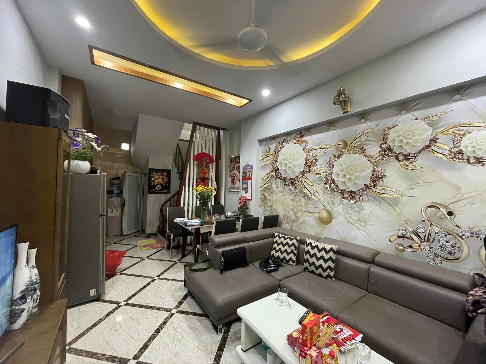 CỰC HIẾM ! NHÀ PHỐ HUẾ S 100M, 10M RA PHỐ, 5 PHÚT ĐI BỘ RA BỜ HỒ. GIÁ CHỈ 4 TỶ 250