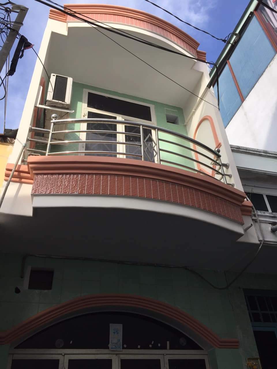 Bán nhanh nhà Âu Dương Lân Quận 8. BTCT 2 Tầng 26m2 Giá Nhỉnh 2 Tỷ.