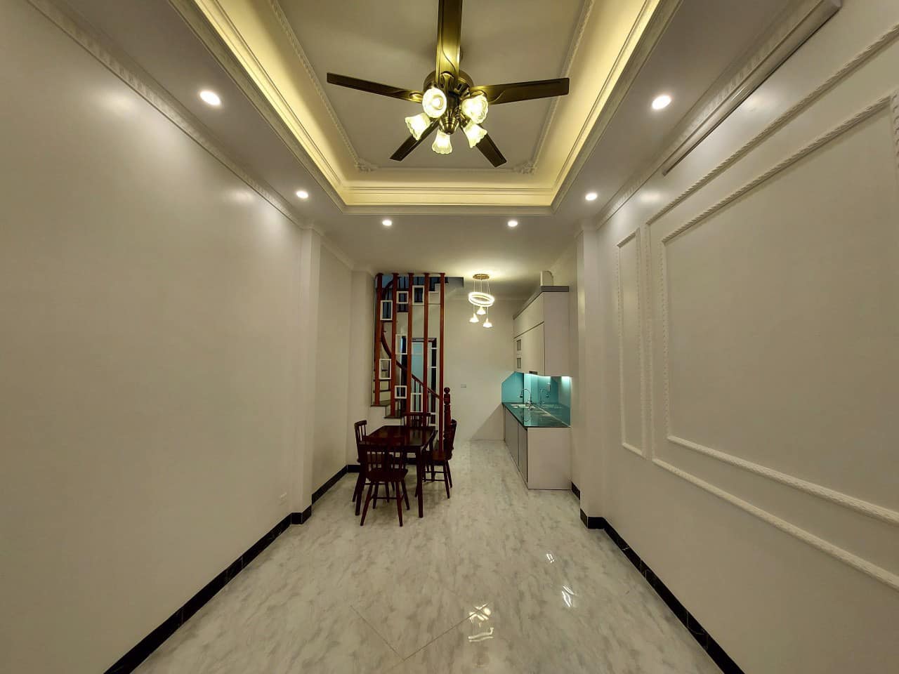 Bán nhà phố Trần Khát Chân, Hai Bà Trưng, S 30m2 x 5 tầng, giá chỉ 4 tỷ 8