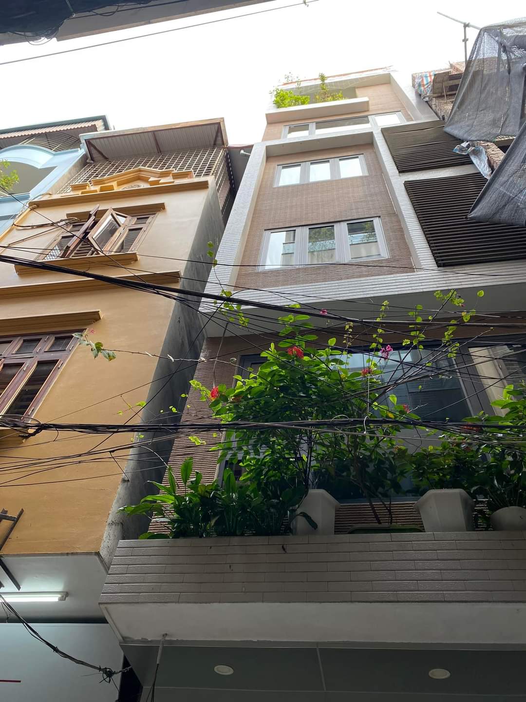 Nhà đẹp Mỹ Đình phân lô, thang máy, ngõ thông ô tô vào nhà, KD VP, SPA, 51m - 6.4 tỷ