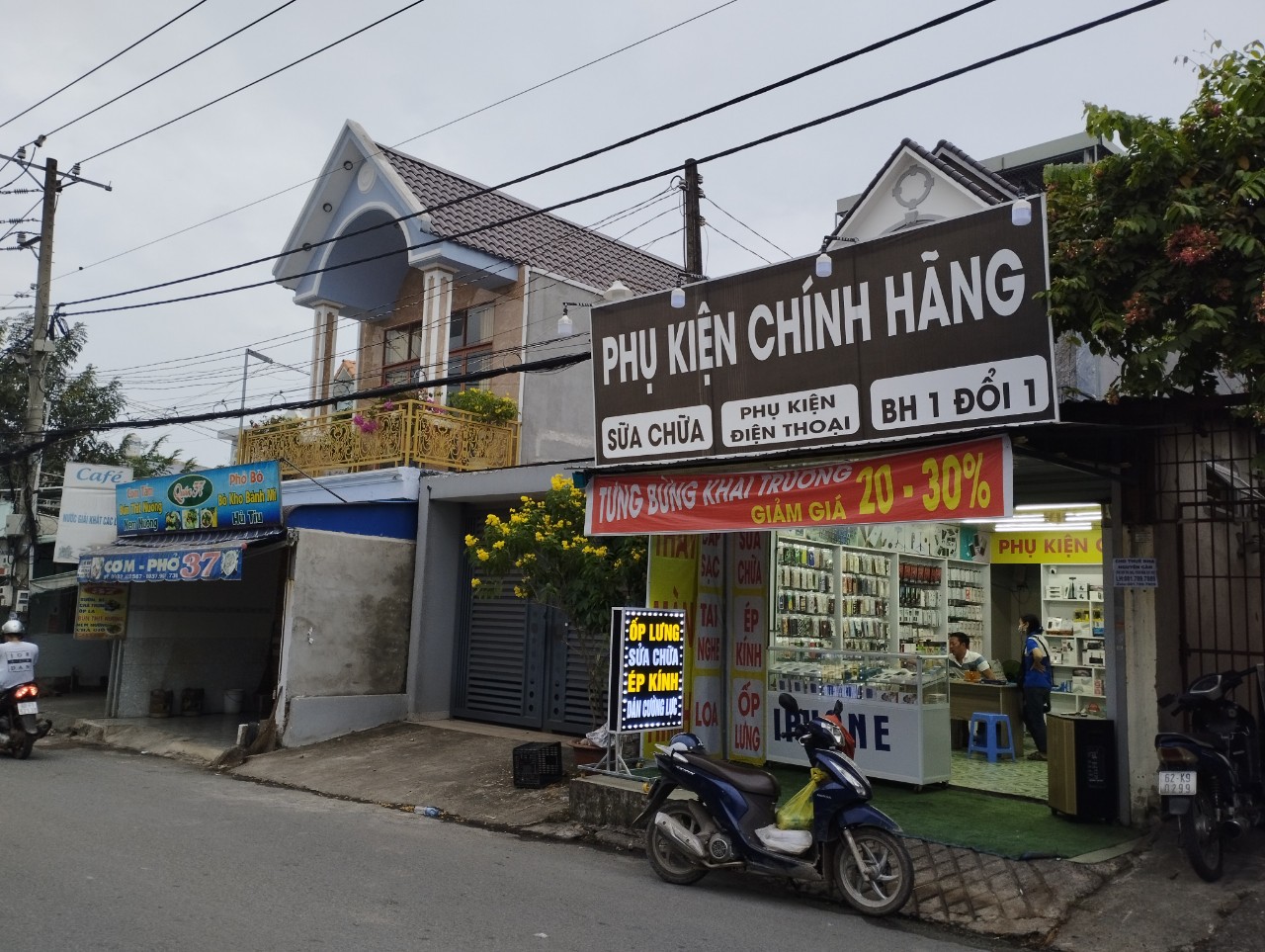 BÁN NHÀ MẶT TIỀN kinh doanh 140 m2 HIỆP HÒA SÁT UB PHƯỜNG 8 TỶ