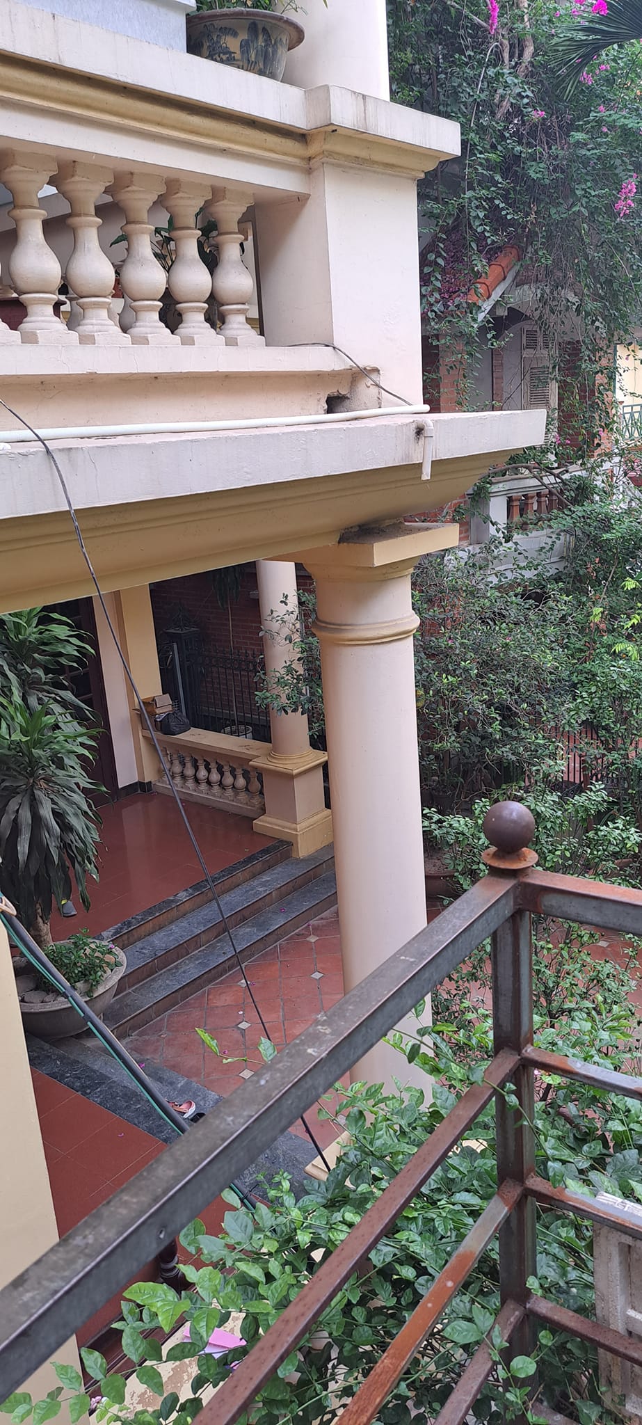 Bán nhà phân lô Võng Thị, Tây Hồ, 105 m, MT 7.5m, giá 9 tỷ 300 triệu, gần Hồ Tây, đầu tư xây CCMN.