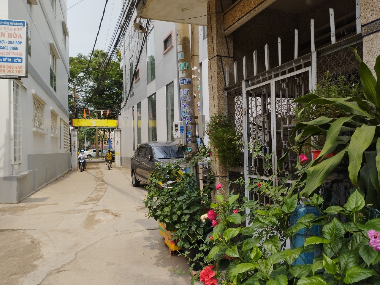 BÁN ĐẤT LÔ GÓC 68m2, TẶNG NHÀ CẤP 4, P. TRUNG DŨNG BIÊN GIÁ 3tỷ150triệu,RẺ 350 triệu