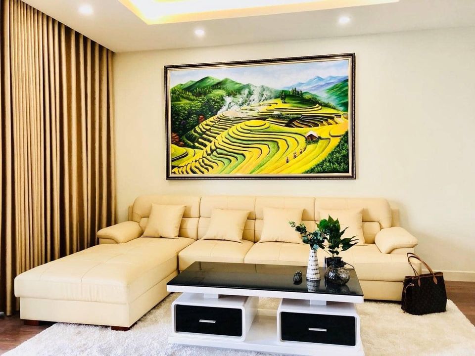 Bán nhà view hồ, lô góc Q. Tây Hồ 45m2, 5 tầng, nhỉnh 5 tỷ, nhà đẹp ở luôn.