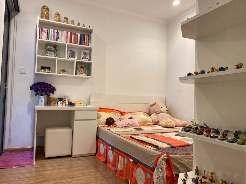 Bán nhà Âu Cơ, quận Tây Hồ. DT 36m2, 5 tầng nhỉnh 5 tỷ, nhà đẹp ở luôn..