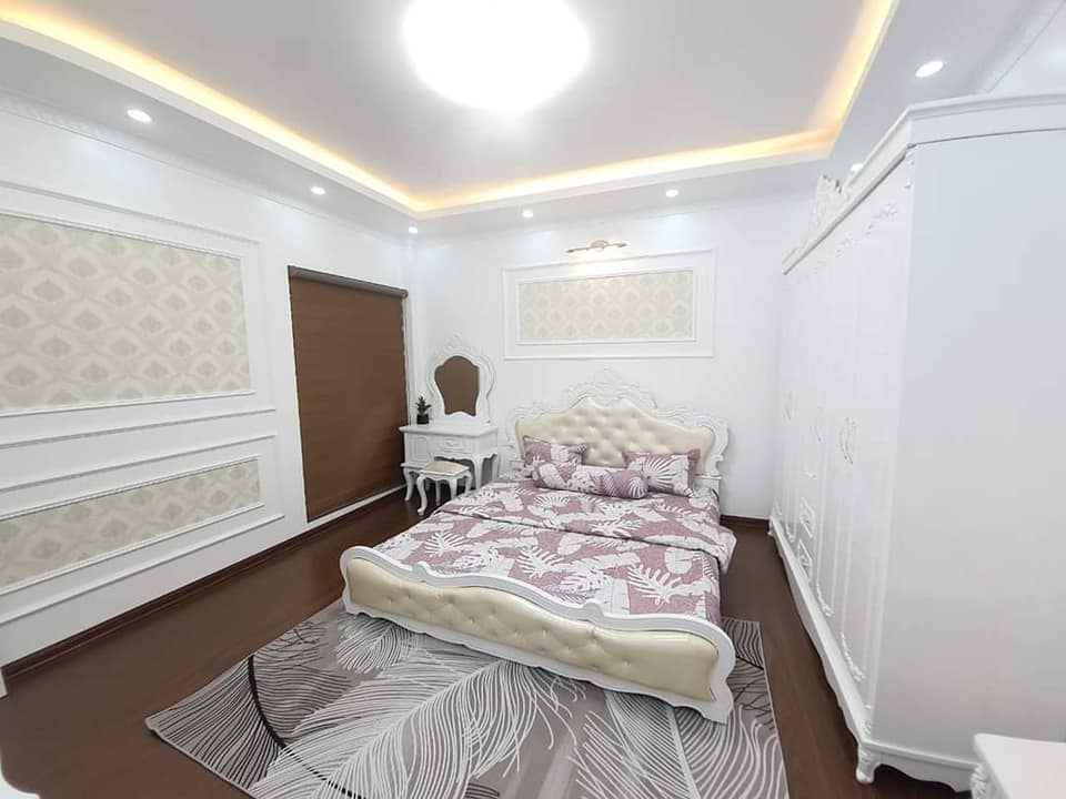 Bán nhà siêu đẹp Đội Cấn , Ba Đình, 36 m, 5tầng, nhỉnh 4 tỷ, nhà đẹp ở luôn.