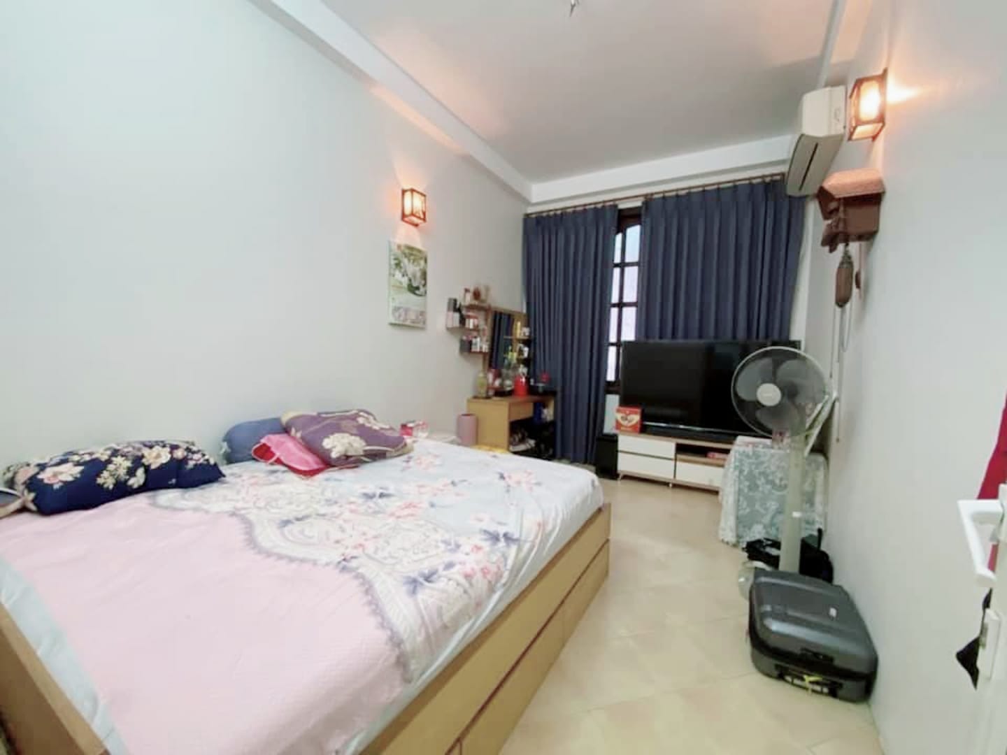 Bán nhà Lạc Long Quân - Xuân La - Tây Hồ, 48m, 4 tầng, mặt tiền 4m, 5 tỷ 900 triệu.