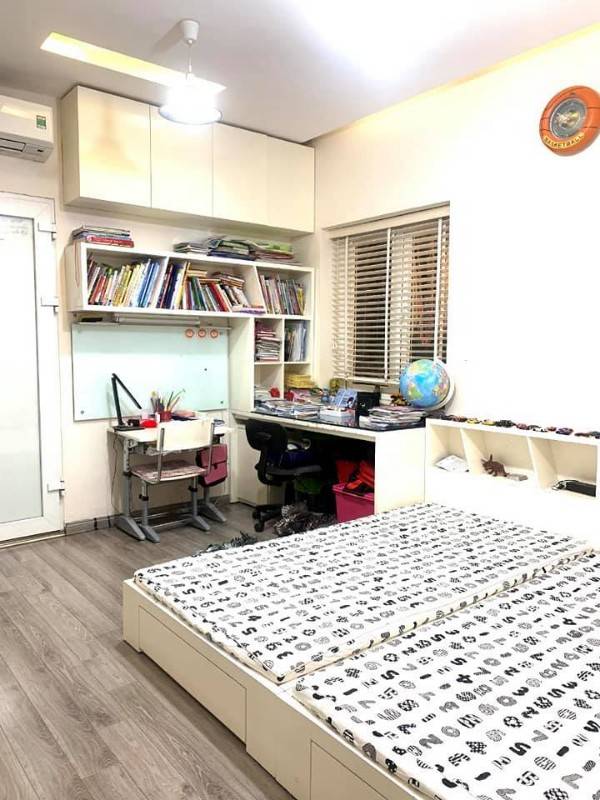 Bán gấp nhà đẹp 66m2 ngõ 639 Hoàng Hoa Thám giá 5.7 tỷ, Ở LUÔN