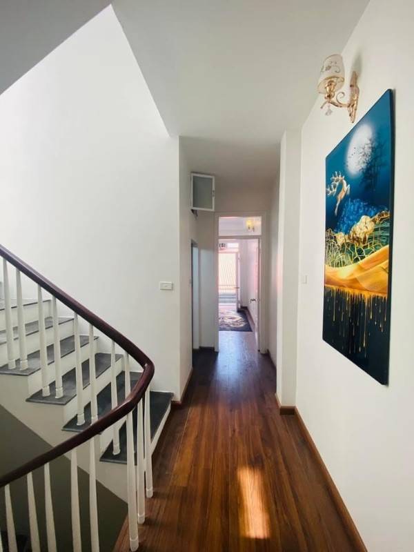 Bán gấp nhà ngõ 126 Tôn Đức Thắng giá 6,2 tỷ, 55mx3T, MT 5m