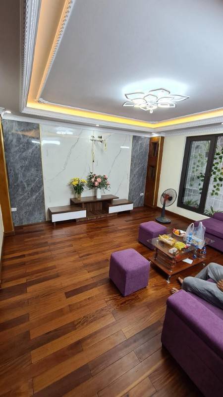 Bán gấp nhà ngõ 203 Kim Ngưu giá 3.5 tỷ, 42mx3 tầng, Ở luôn