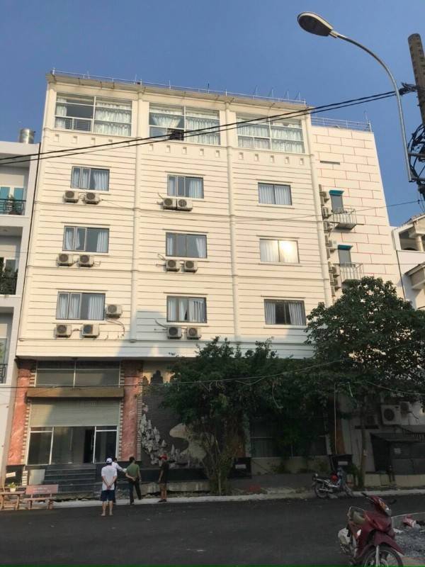 Bán khách sạn 5 lầu 20*17 có 40 phòng giá 47 tỷ