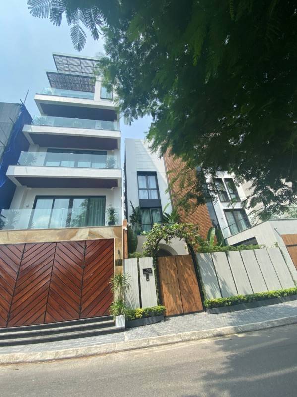 Bán nhà 140m2x6t ngõ 35 Đặng Thai Mai dòng Tiền 90tr/th giá 150tr/m