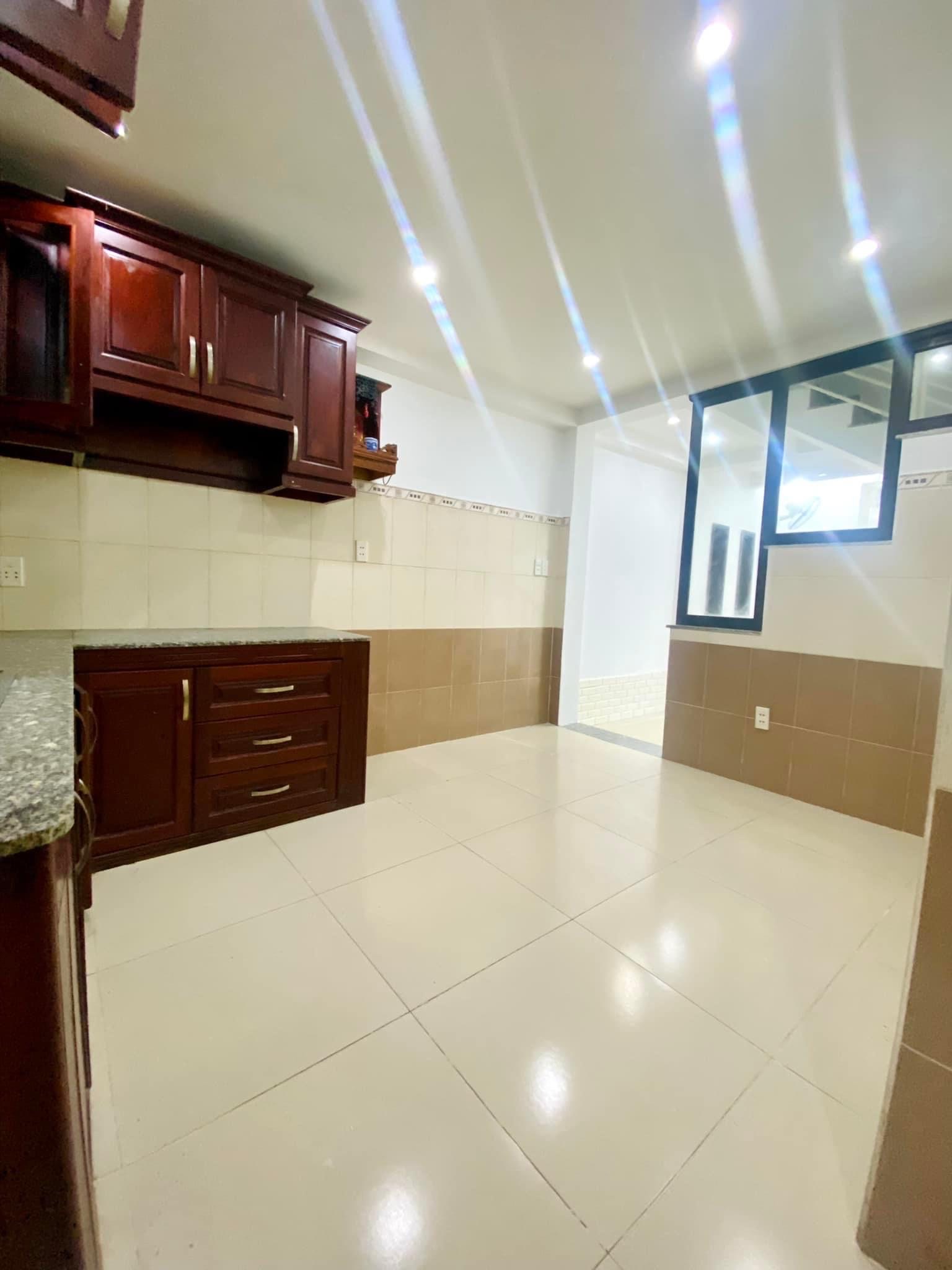 Bán nhà hxh 536 Âu Cơ P10 Tân Bình 4 tầng đúc thật khu yên tĩnh giá 5 tỷ 9