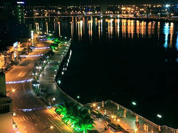ban nha bach dang da nang
