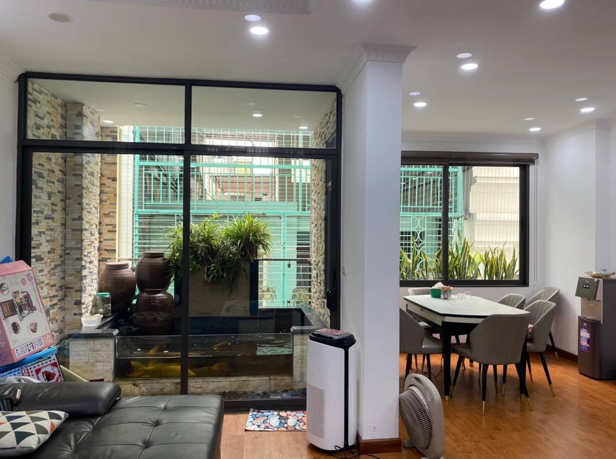 Phân lô Vip! Nhà đẹp Hoàng Cầu ô tô kinh doanh, thang máy 65m2x6 tầng, chỉ 19 tỷ