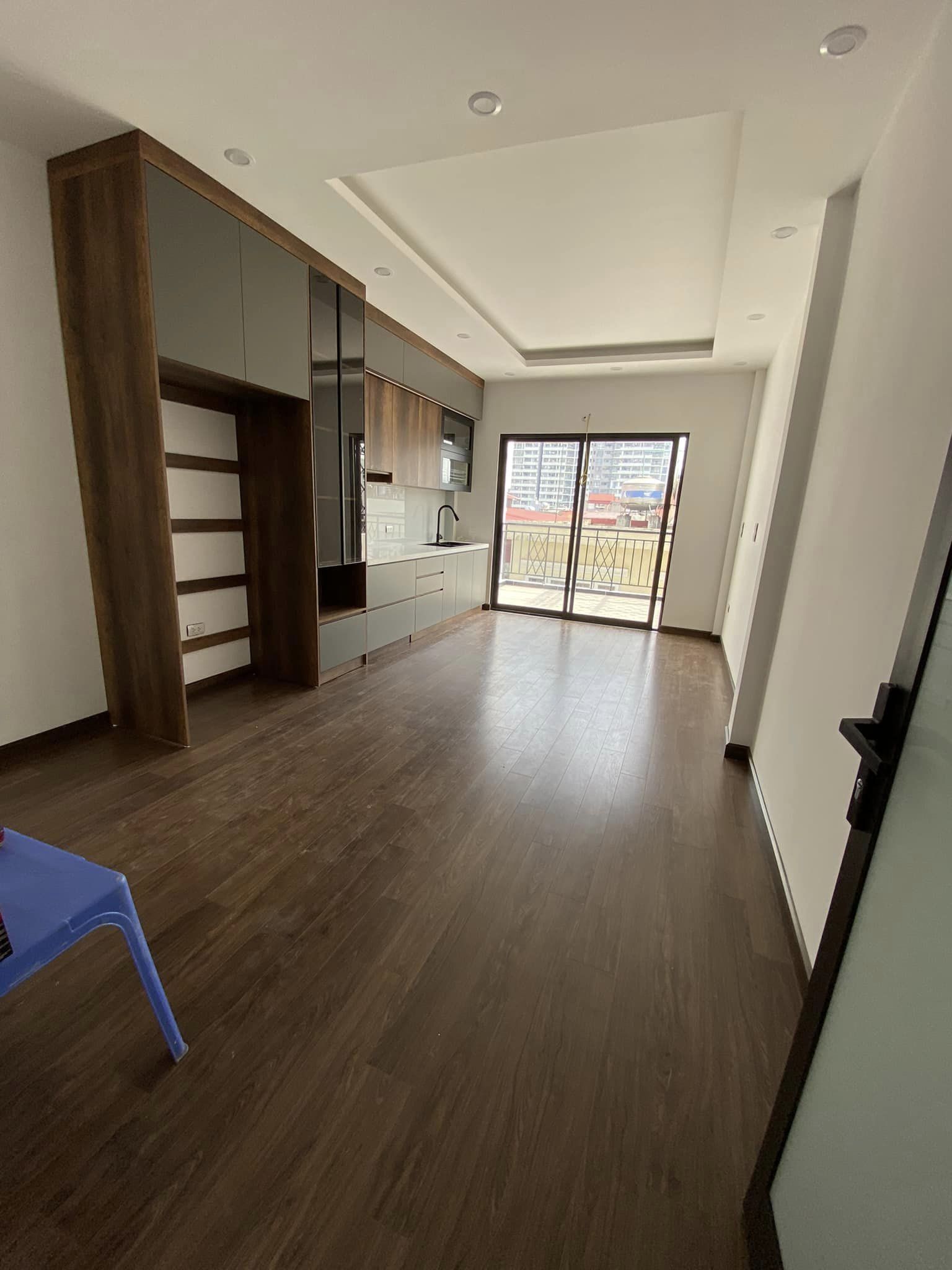 HIẾM CÓ KHÓ TÌM ! BÁN NHÀ QUẬN CẦU GIẤY, KHU PHÂN LÔ, OTO, 6 TẦNG, THANG MÁY, GIÁ CHỈ HƠN 8TY