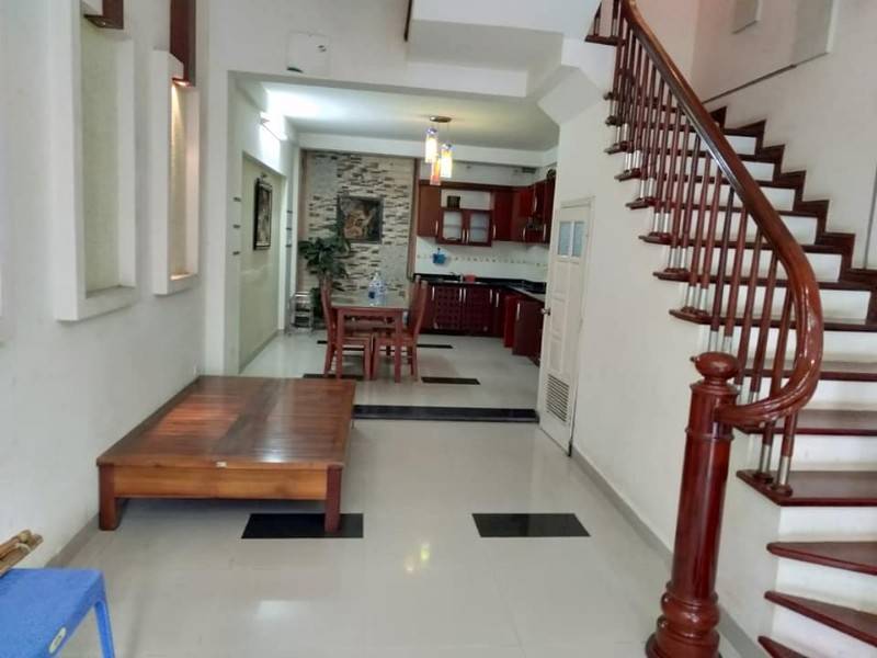 Bán nhà ngõ 117 Thái Hà giá 2.8 tỷ, 25mx3T, oto cách 20m