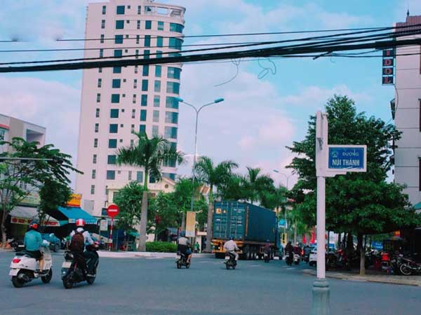 ban nha nui thanh da nang