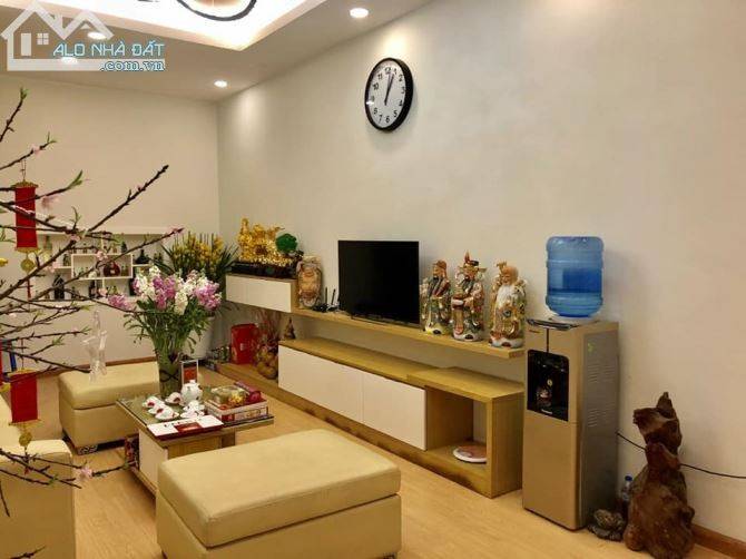 Bán nhà Thanh Xuân - Gấp ngõ 188 Vương Thừa Vũ 5.5 tỷ, 30mx5T