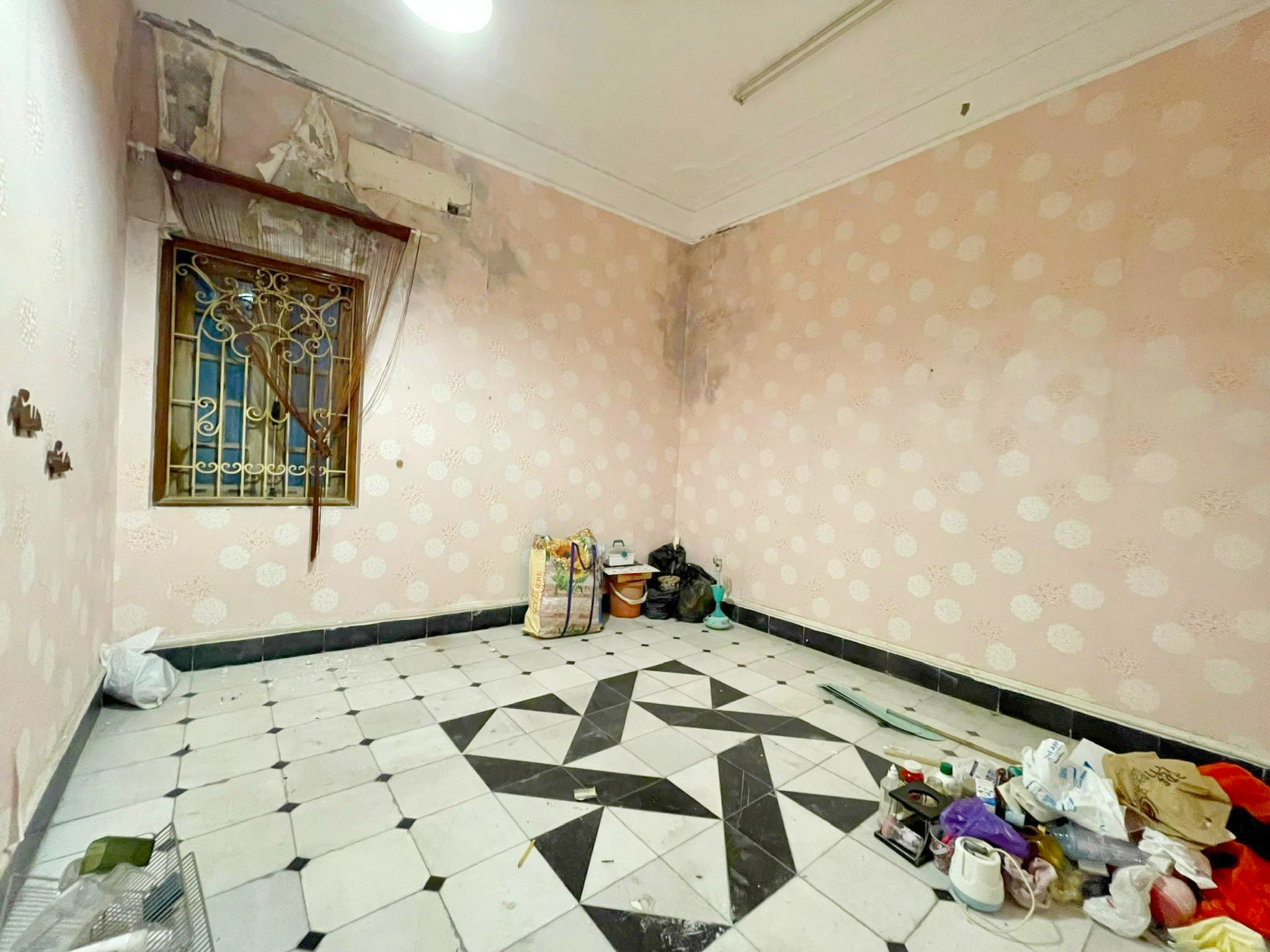 Mặt phố Tôn Đức Thắng 65m Lô góc Mặt tiền rộng Ô tô đỗ Giá rẻ hơn thị trường