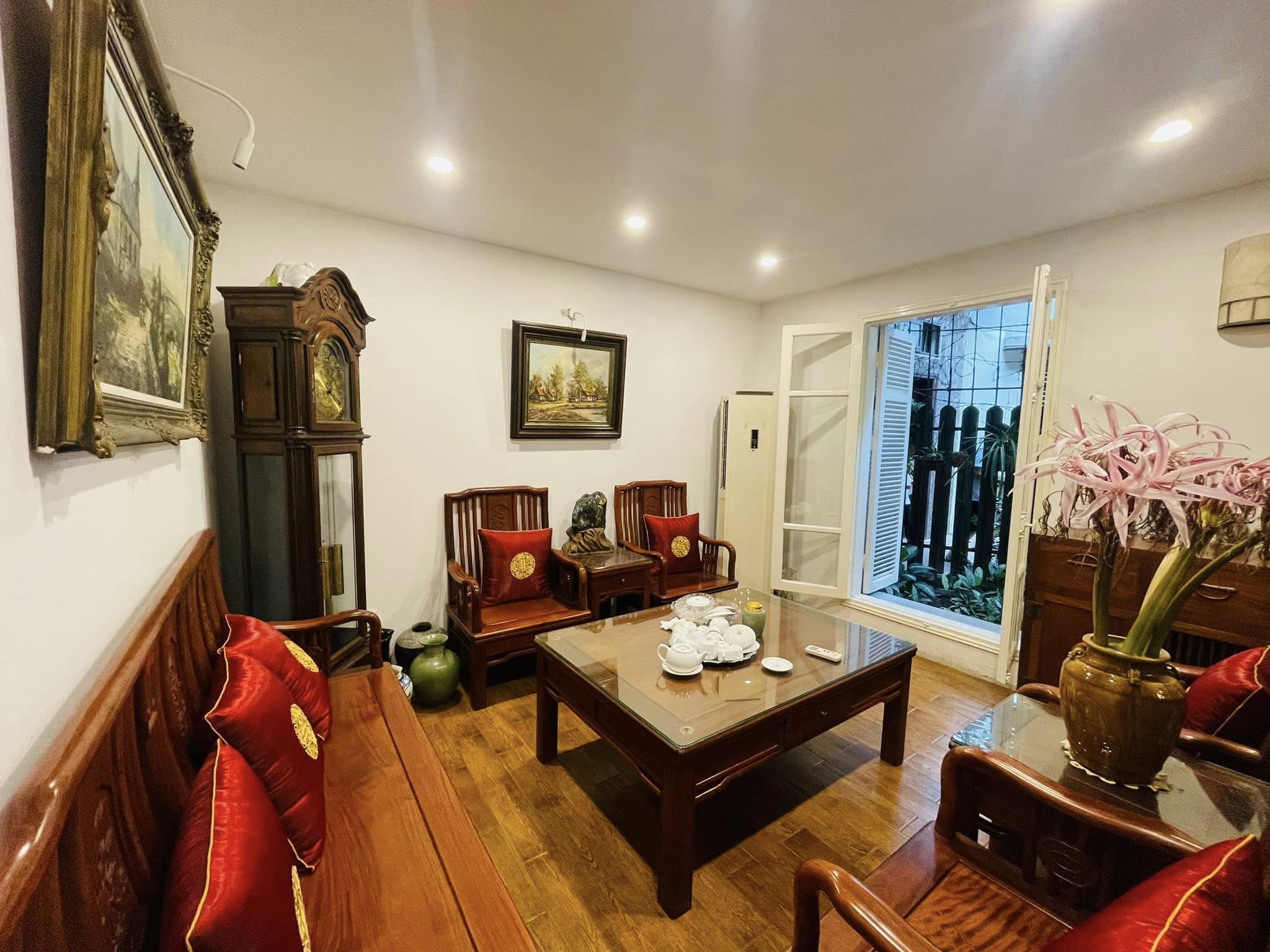 BÁN NHÀ PHỐ THÁI HÀ QUẬN ĐỐNG ĐA 94M2, HƠN 200TR/M2 NGÕ OTO TRÁNH CHO THUÊ VĂN PHÒNG KINH DOANH