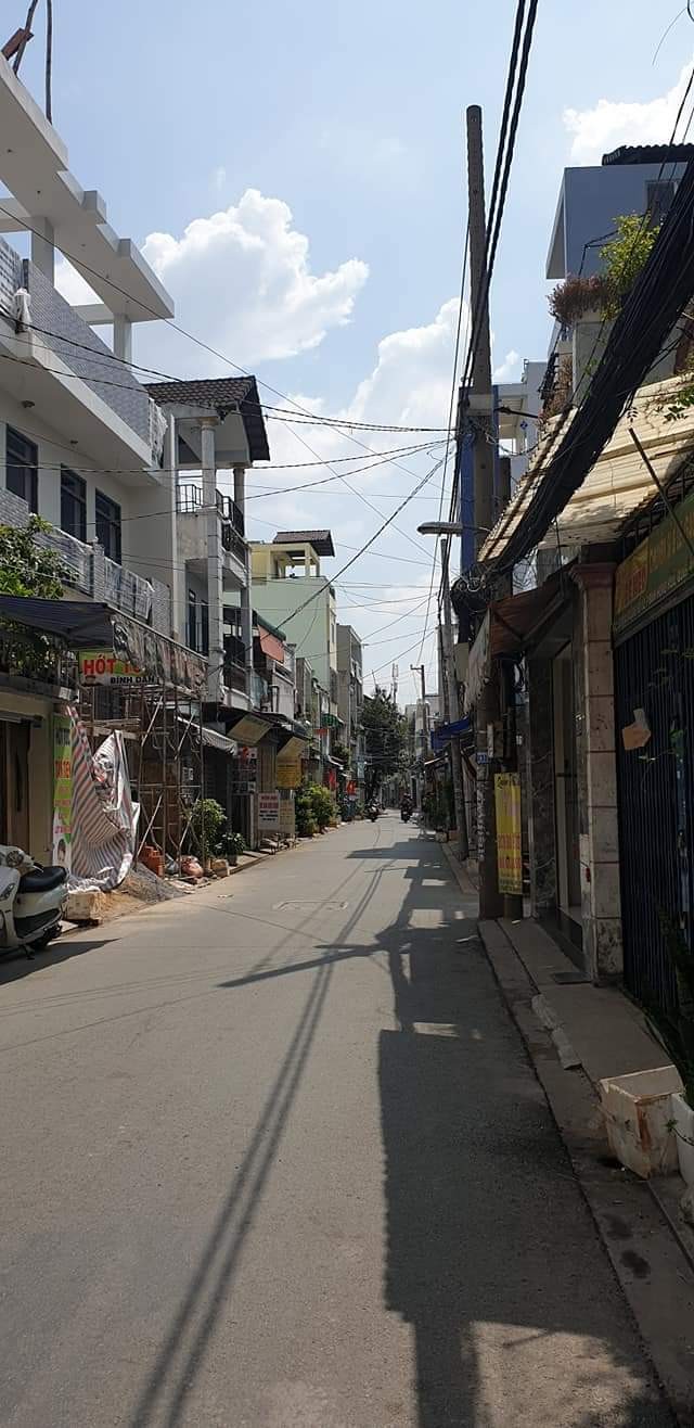 NHÀ RỘNG 81m2 GIÁP TÂN PHÚ 3PN 3WC CHỈ 5.5 TỶ