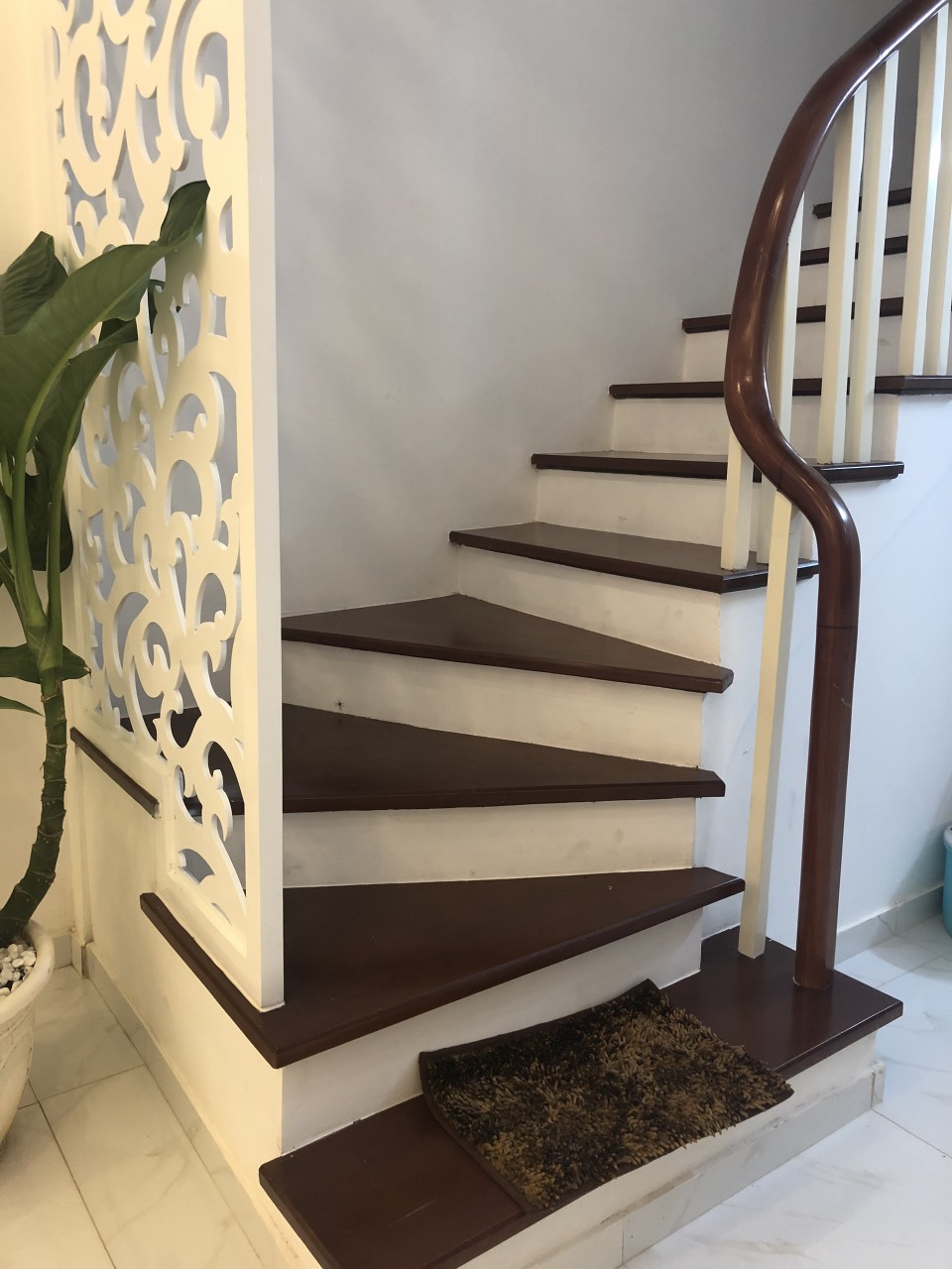 bán nhà ngõ siêu rộng, ô tô tránh 30m, giá chỉ hơn 4 tỷ, nhà 5 tầng