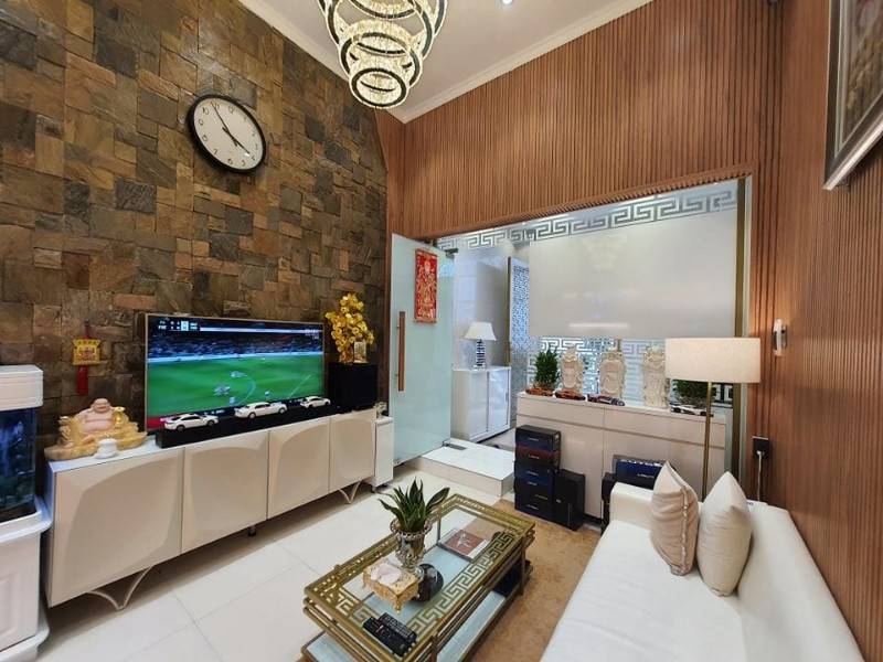 Cần bán nhà 102 ngõ 169 Mnh Khai giá 3.1tỷ,25mx4T,ngõ nông, đẹp ở luôn