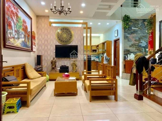 Cần bán nhà ngõ 158 Nguyễn Khánh Toàn giá 4.2 tỷ, 40mx5T, oto đỗ 10m