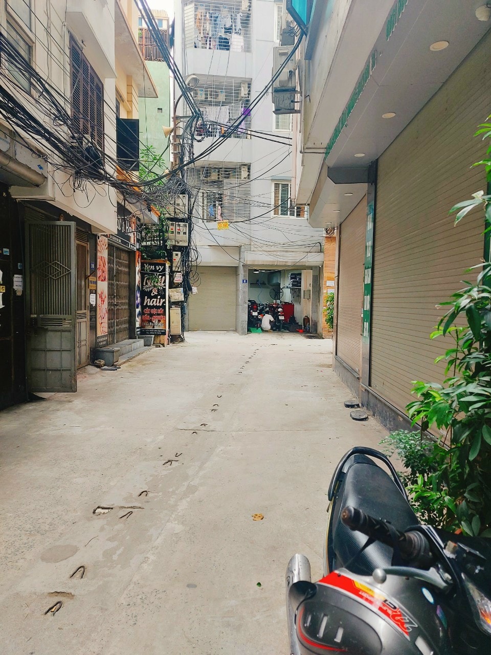 HOT 9,1 tỷ HOÀNG QUỐC VIỆT 49m2 x 5T GARA- KD- Ô CHỜ THANG MÁY- Ô TÔ CHẠY QUANH.