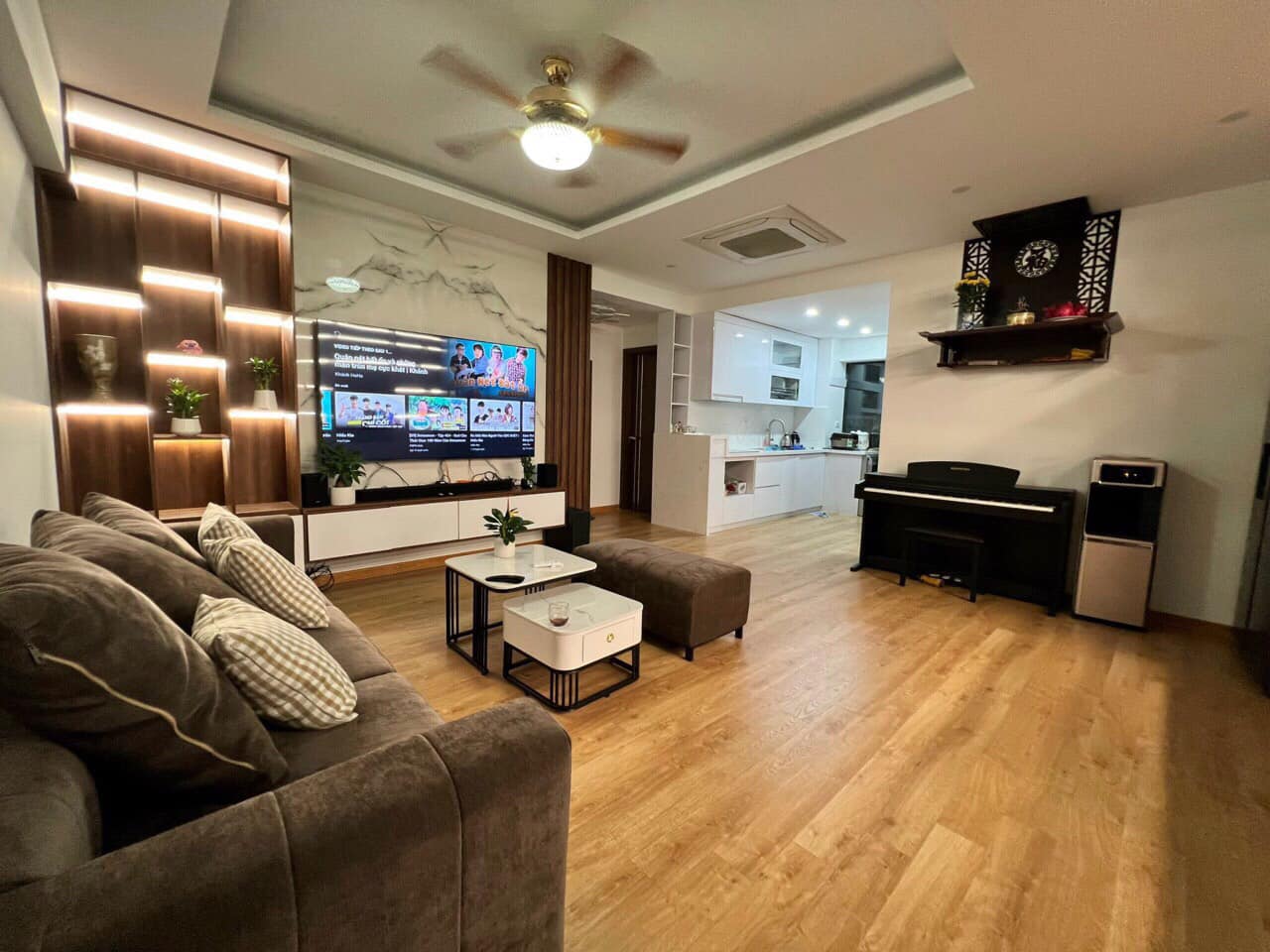 Siêu hot - Bán nhà 42m x 5 tầng, LÔ GÓC 5m ra mặt phố Âu Cơ, nhỉnh 3 tỷ.