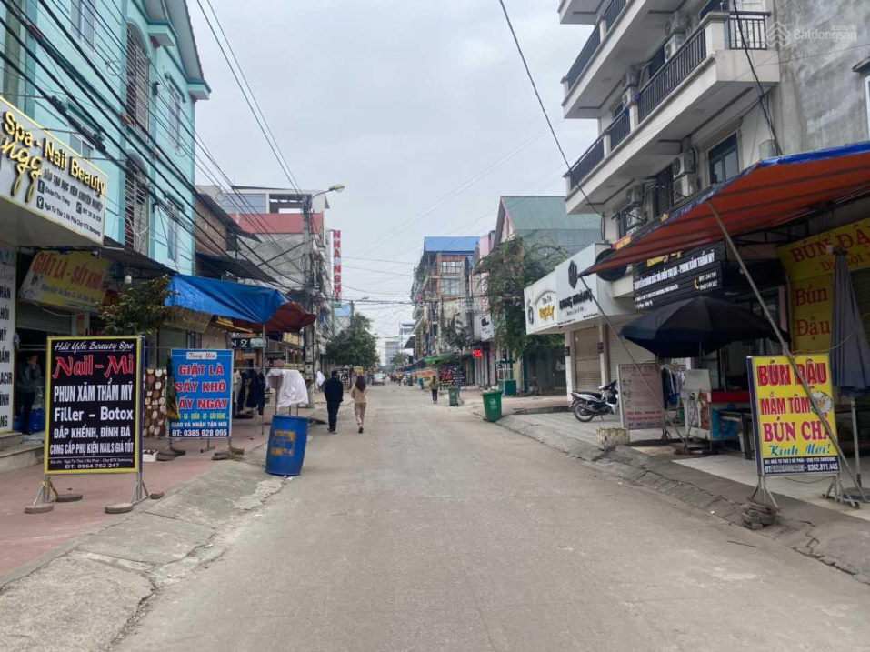 THUA BÓNG CẦN BÁN GẤP NHÀ 3 TẦNG TẠI LÀN 3 CHỢ SAM SUNG THÁI NGUYÊN VỚI 12 PHÒNG TRỌ 1KI ÔT KINH DOANH SÀM UẤT GIÁ 3.1