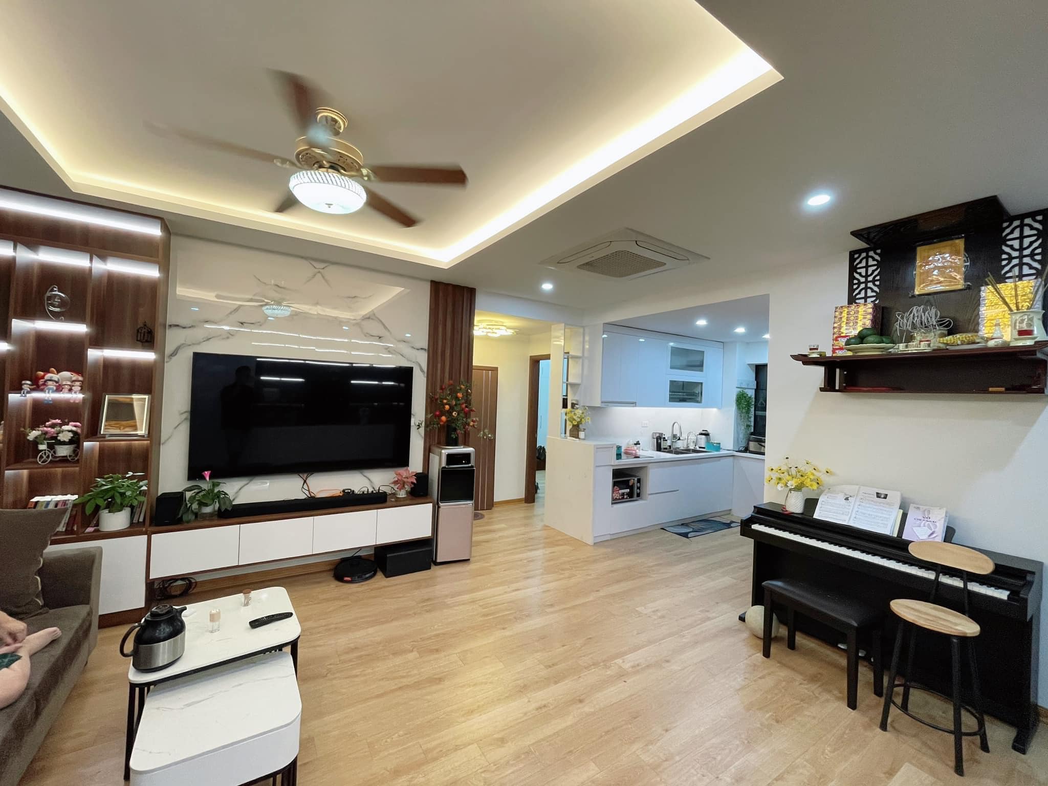 Quá Hiếm CHCC C14 362 Bùi Xương Trạch Thanh Xuân Nội Thất VIP 2PN, 2.x tỷ