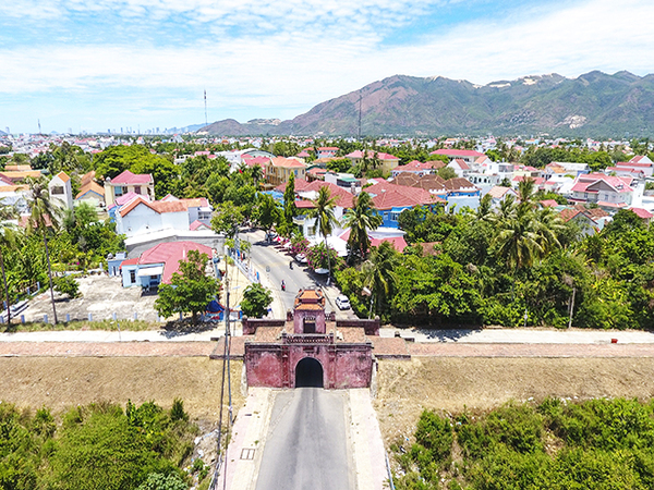 Thi-truong-ban-dat-Dien-Khanh-Khanh-Hoa-thu-hut-gioi-dau-tu-6