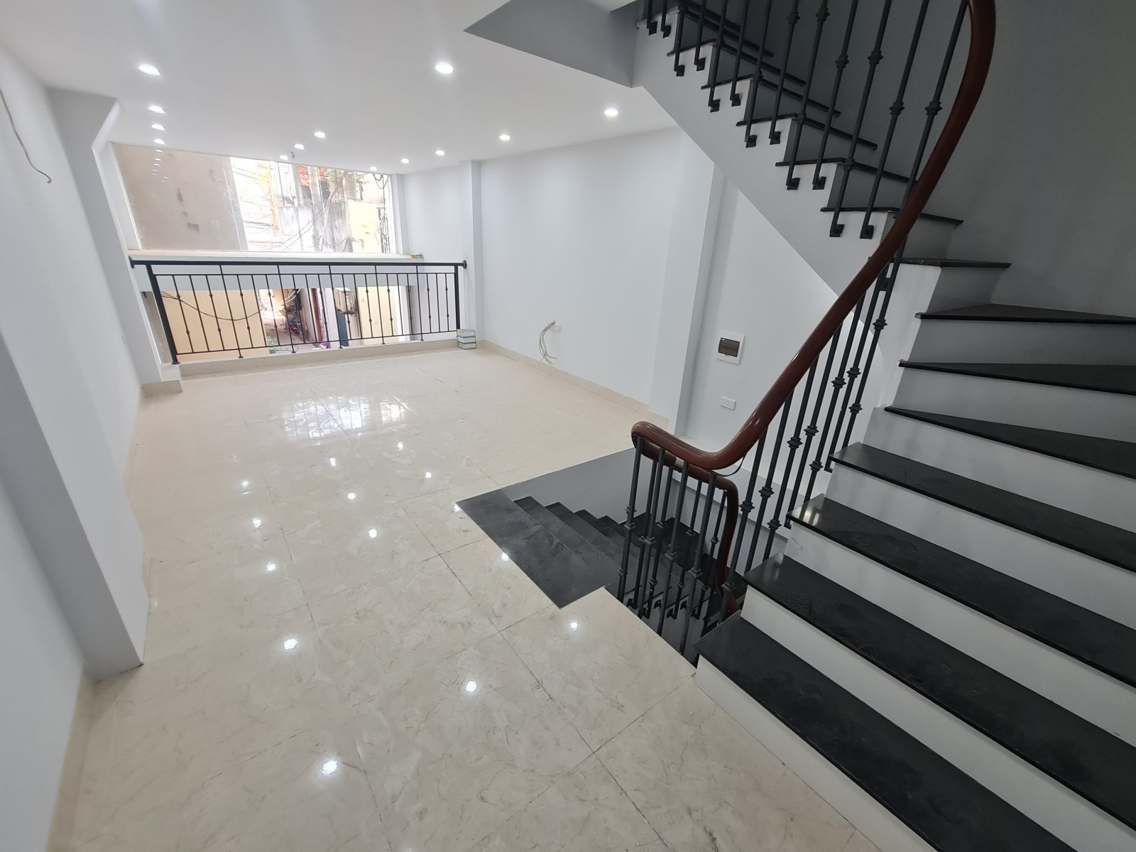 bán nhà định công hạ định công hoàng mai hà nội ô tô vào nhà kinh doanh 4.9 tỷ