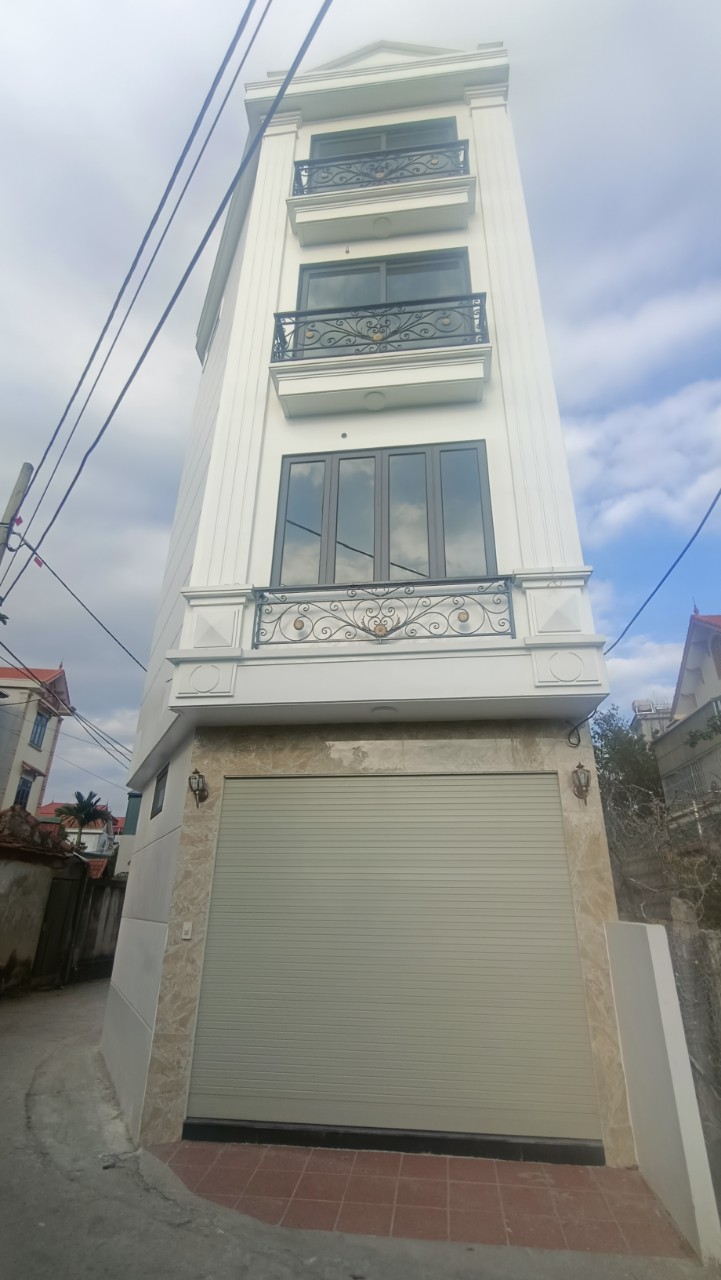 Bán nhà chính chủ, căn góc Di Trạch - Hoài Đức siêu đẹp, diện tích~40m2. Giá 3,7tỷ