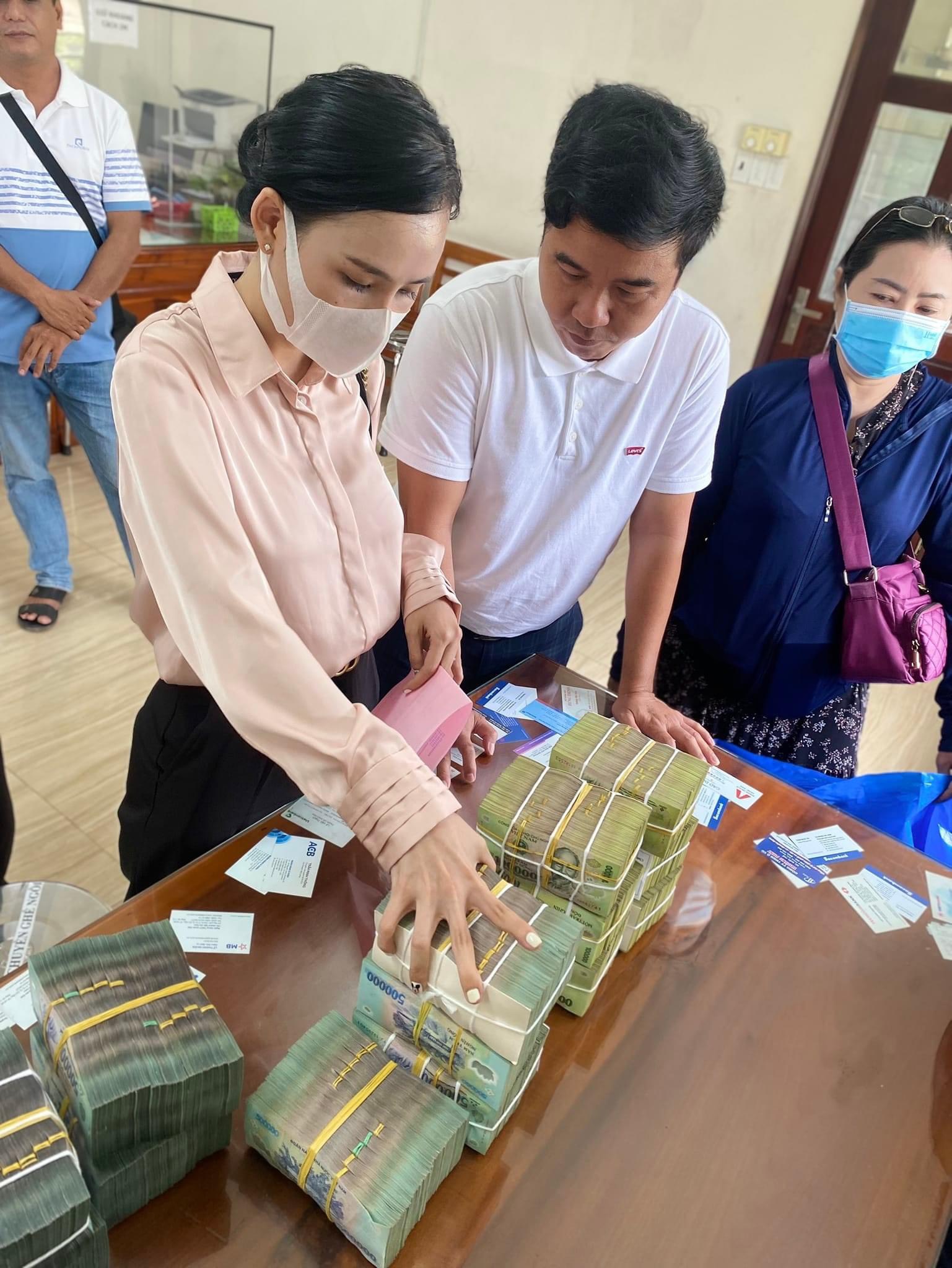 Khách em cần bán lại căn nhà phố Quận 12 ngay đường Hà Huy Giáp, dt 75m2. Sổ sẵn