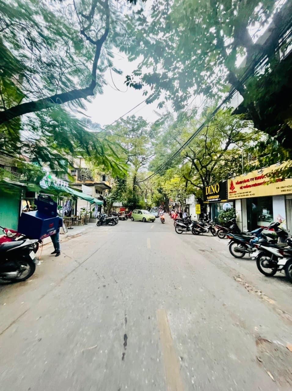 BÁN NHÀ MẶT PHỐ NGUYỄN HIỀN QUẬN HAI BÀ TRƯNG - 54M MT 3.5M - CẠNH ĐH BÁCH KHOA MẶT PHỐ KINH DOANH SẦM UẤT VỈA HÈ RỘNG DT 14TR/THÁNG