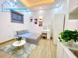 CCMN Đống Đa 65m2,8T,Hơn 11 tỷ,Doanh thu 90tr/tháng,thang máy