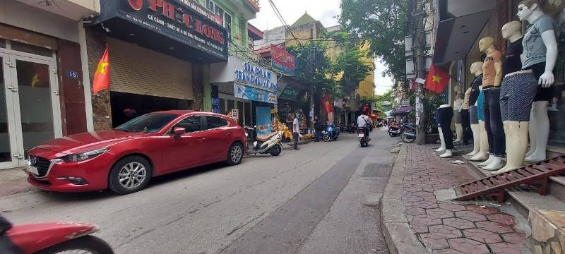 Ngõ 157 Pháo Đài Láng.DT 56m2 x 5T, MT 4,6m. 2 mặt có vỉa hè ôtô tránh