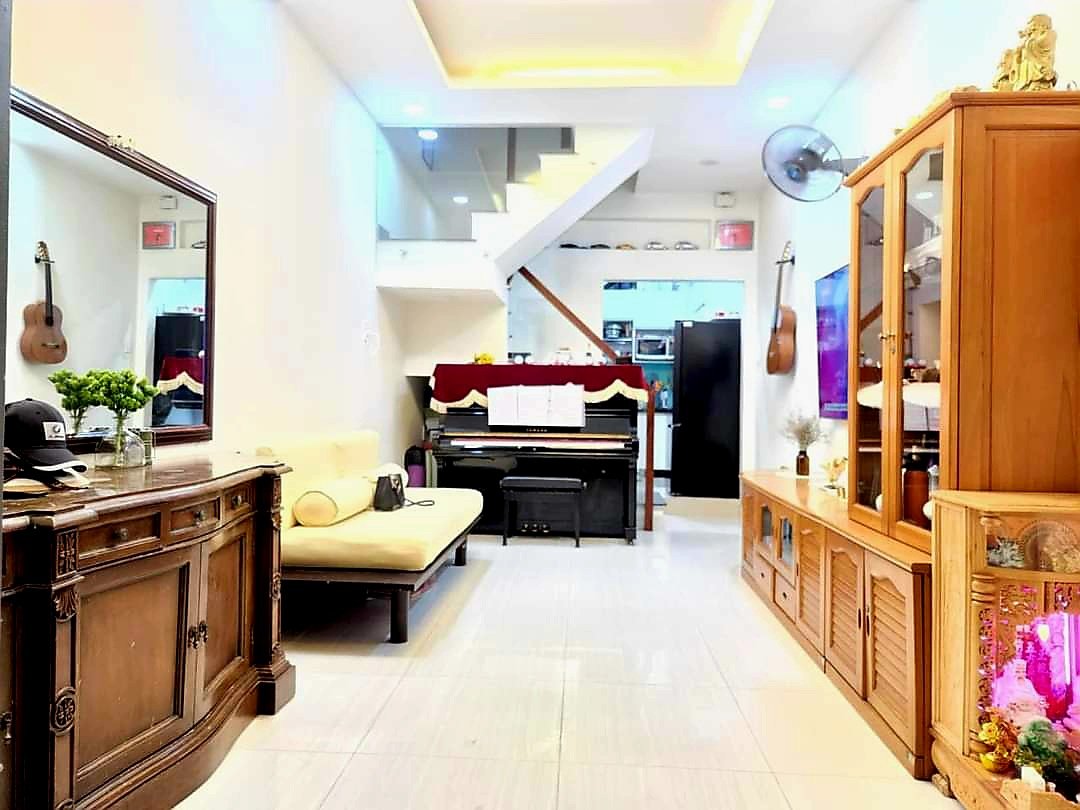 NHÀ NHỎ XINH TRUNG TÂM _ P9 _ Q3 .30m2_ 3 Tầng Sân Thượng _ 2.99 T.Ỷ .