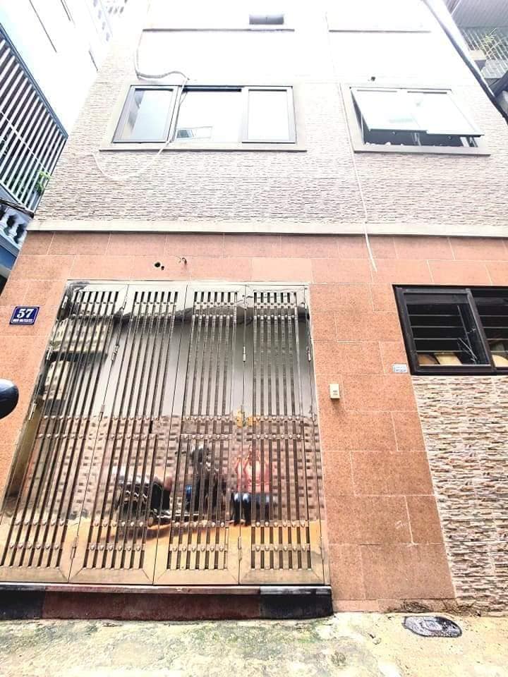 Bán Nhà Ngõ 68 Cầu Giấy - DT: 46m - MT: 6m - chỉ 5,5 tỷ